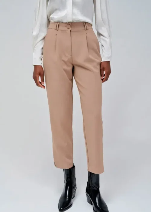 Pantalón capri pinzas